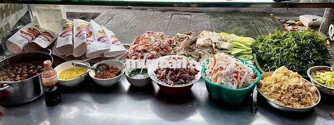 Tuyển nhân viên bán bánh mì