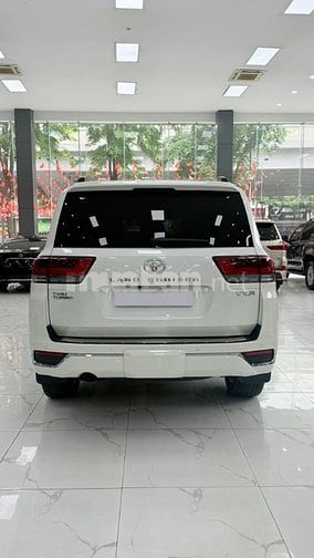 Bán Land Cruiser LC300 sản xuất 2025, siêu lướt 5000Km
