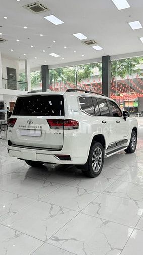 Bán Land Cruiser LC300 sản xuất 2025, siêu lướt 5000Km