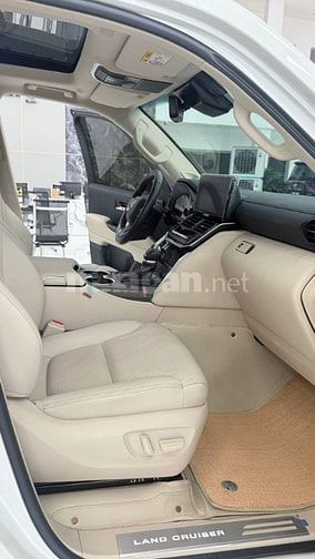Bán Land Cruiser LC300 sản xuất 2025, siêu lướt 5000Km