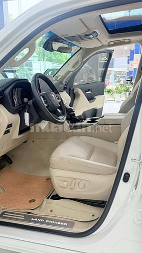 Bán Land Cruiser LC300 sản xuất 2025, siêu lướt 5000Km