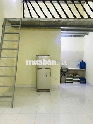Chính chủ , phòng rộng thoáng mát , có đh , nl ,vskk ,có chỗ để ô tô