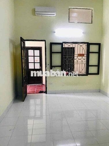 Chính chủ , phòng rộng thoáng mát , có đh , nl ,vskk ,có chỗ để ô tô