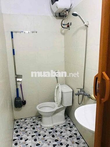 Chính chủ , phòng rộng thoáng mát , có đh , nl ,vskk ,có chỗ để ô tô
