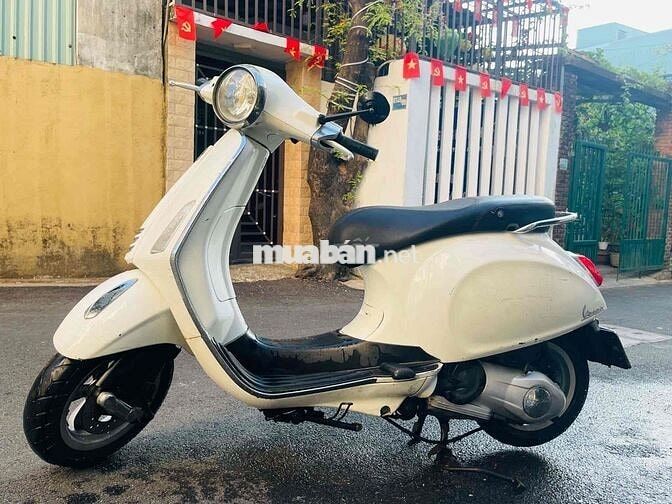 Piaggio Vespa Trắng Đã sử dụng
