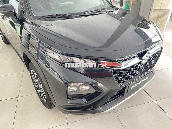 Suzuki Fronx 5 chỗ giá ưu đãi, chỉ 150 triệu có xe