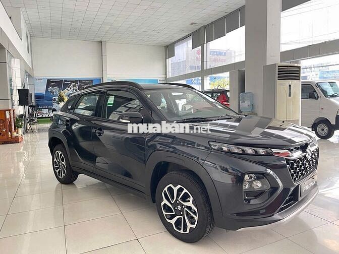 Suzuki Fronx 5 chỗ giá ưu đãi, chỉ 150 triệu có xe