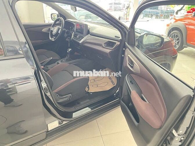 Suzuki Fronx 5 chỗ giá ưu đãi, chỉ 150 triệu có xe