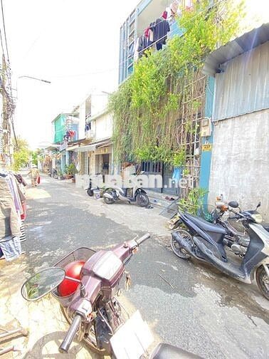 nhà c4 có gác lửng khiết tâm, bình chiểu 42m đất,