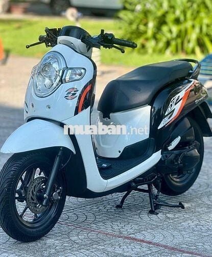 Scoopy 2020 Trắng đen biển 43. Trả trước 10TR