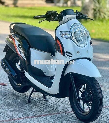 Scoopy 2020 Trắng đen biển 43. Trả trước 10TR