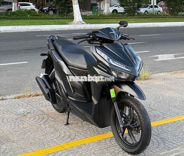 Bán Vario 2024 odo lướt vài ngàn km,màu đen nhám