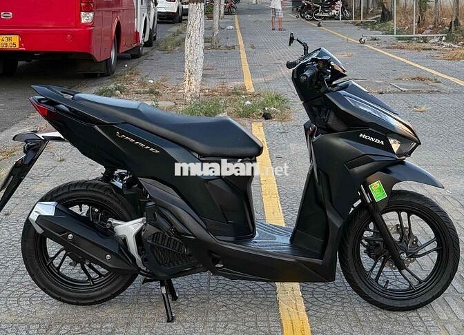Bán Vario 2024 odo lướt vài ngàn km,màu đen nhám