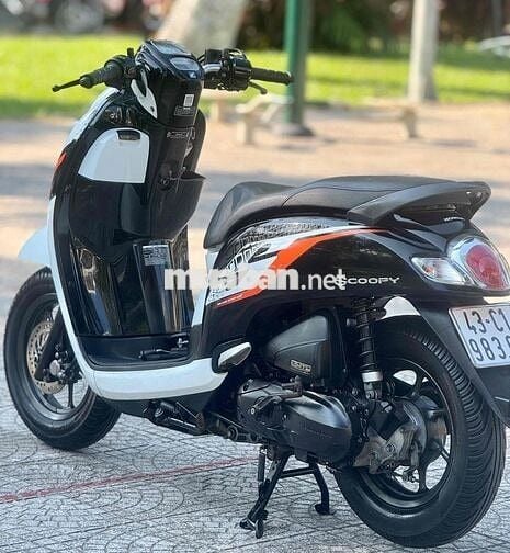 Scoopy 2020 Trắng đen biển 43. Trả trước 10TR