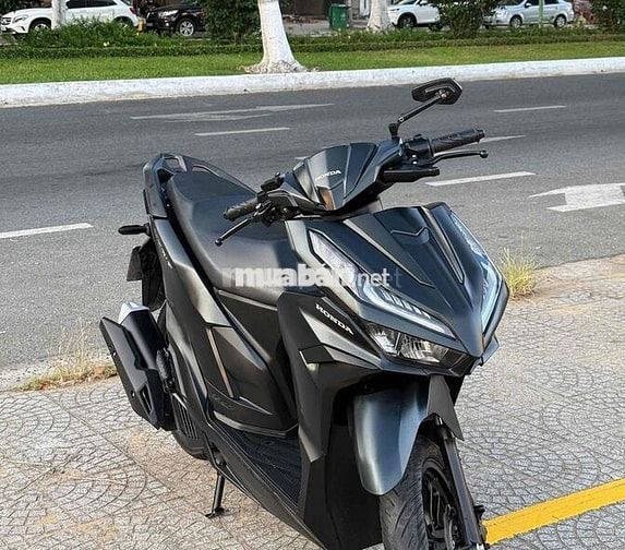 Bán Vario 2024 odo lướt vài ngàn km,màu đen nhám