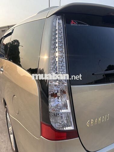 Mitsubishi Grandis 2009 Vàng cát
