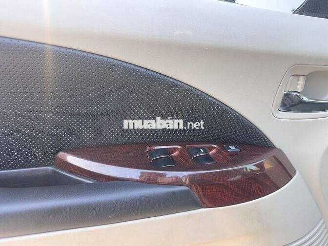 Mitsubishi Grandis 2009 Vàng cát