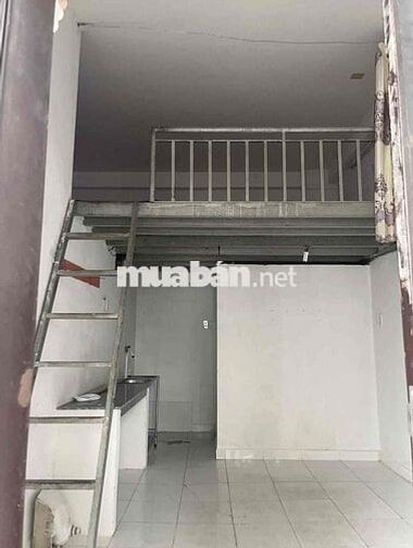 Phòng trọ 28m2 hẻm kế bên trường Nguyễn Trung Trực phường 15