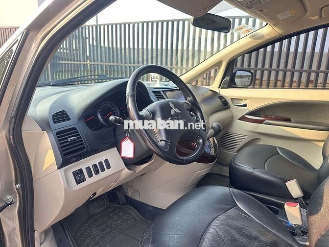 Mitsubishi Grandis 2009 Vàng cát