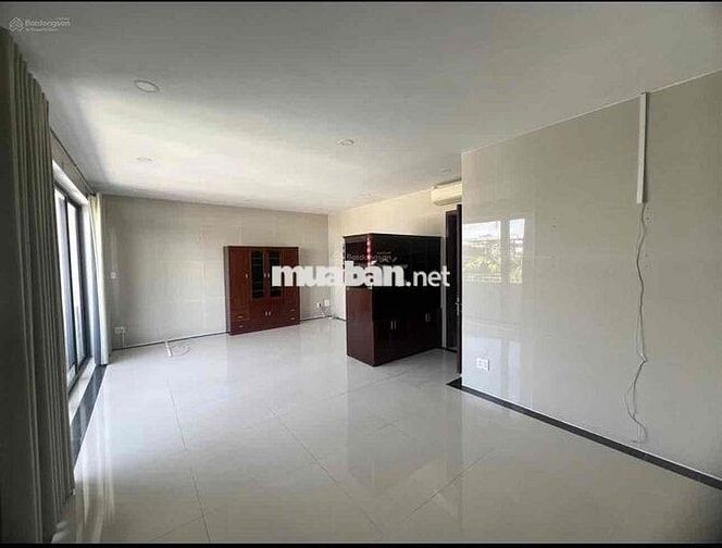 SIÊU PHẨM  BIỆT THỰ KHU BÊN SÔNG GẦN GIGAMALL,CÓ THANG MÁY,HẦM 4 TẦNG