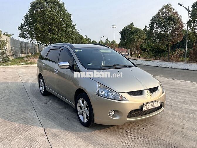 Mitsubishi Grandis 2009 Vàng cát