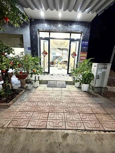 nhà lầu trệt Bình Chuẩn,Thuận An,3p ngủ đầy đủ nội thất,đường 7m