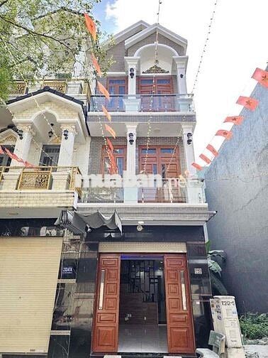 nhà 2 lầu 1 trệt Bình Chuẩn,Thuận An,đường 7m đậu ô tô ok