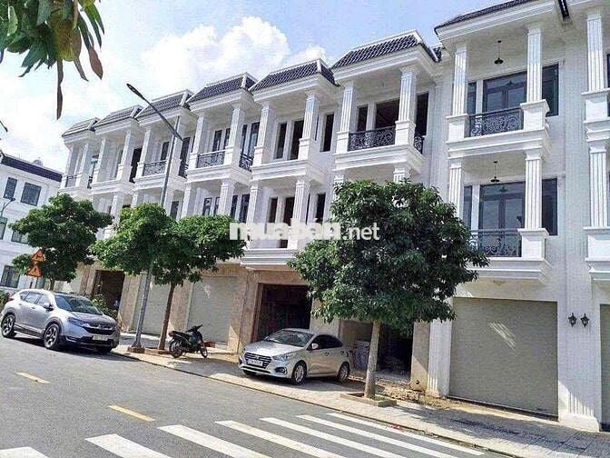 nhà 1 trệt 2 lầu 4p ngủ, Cách ngã 6 An Phú 1,5km,đường 10m vỉa hè 4m