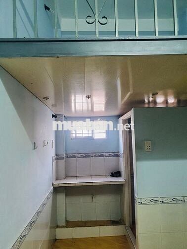 Phòng trọ có gác nvs wifi cửa vân tay giờ tự do 21/8E Lý Phục Man Q7