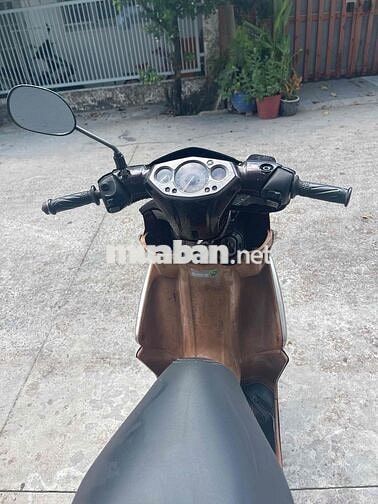 Yamaha Novo màu Nâu Bạc Đen