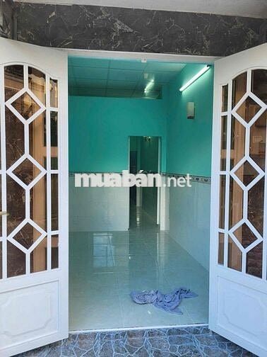 nguyên căn cấp 4 hẻm xe hơi giá 4,5tr/1 tháng còn bớt
