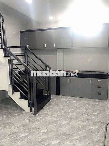 nhà dt 5,5 x20 lửng đúc hẻm 5 m