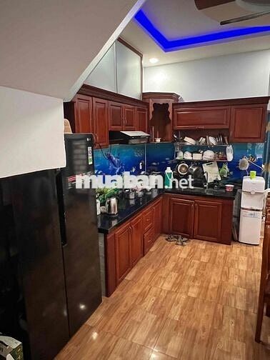 bán nhà 3 lầu mặt tiền đường kinh doanh sầm uất tại tân đông hiệp,d.an