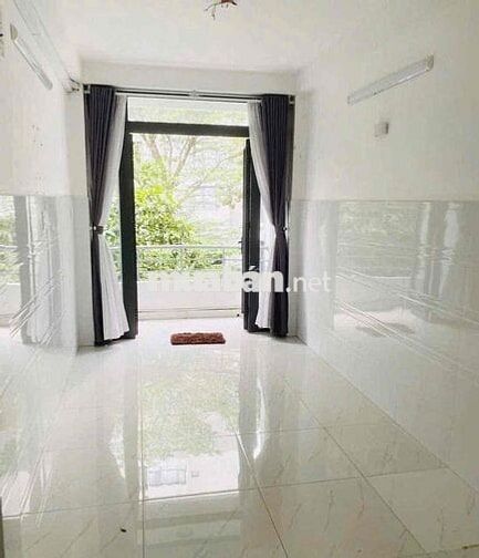 Nhà Nguyên Căn Quận 5 - 28M2 4 Tầng 4 PN - 17 Triệu