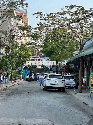 bán nhà 3 lầu mặt tiền đường kinh doanh sầm uất tại tân đông hiệp,d.an