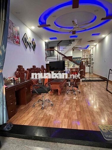 bán nhà 3 lầu mặt tiền đường kinh doanh sầm uất tại tân đông hiệp,d.an