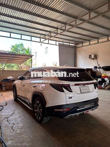 Hyundai Tucson Trắng 5 chỗ