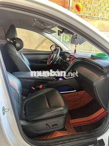 Hyundai Tucson Trắng 5 chỗ
