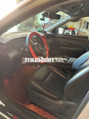 Hyundai Tucson Trắng 5 chỗ