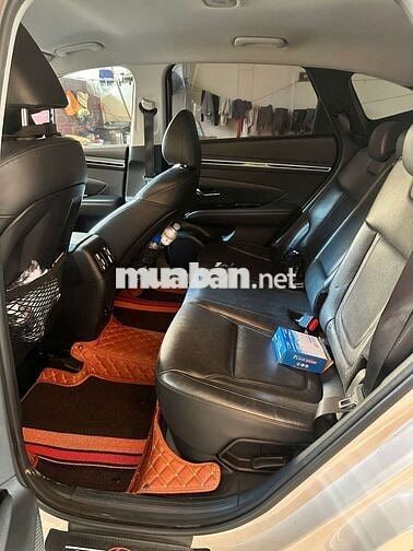 Hyundai Tucson Trắng 5 chỗ