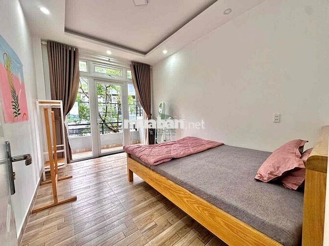 CHO THUÊ CĂN HỘ 2 PHÒNG VIEW ĐẸP ĐƯỜNG CAO THẮNG GIÁ 9,8 TRIỆU/THÁNG