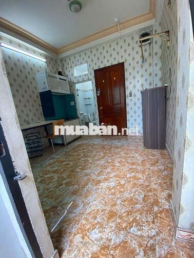 Phòng 20m2- Ban Công Máy Lạnh. Ngay Ngã 4 P.V Trị - N. T. Sơn - P1 GV