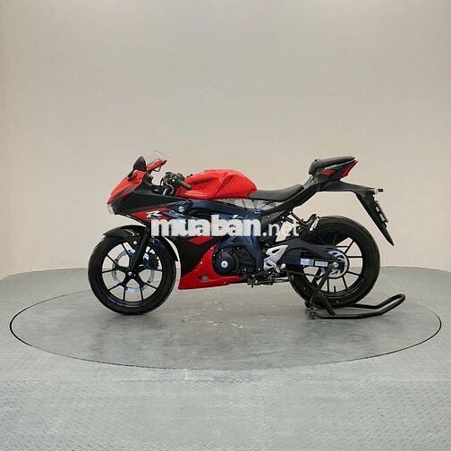 SUZUKI GSX R150 - 2023 - 12.000KM