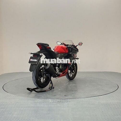 SUZUKI GSX R150 - 2023 - 12.000KM
