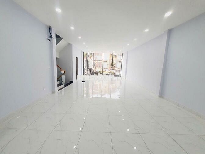 SIÊU PHẨM TRỐNG SUỐT - 347A Huỳnh Văn Bánh -P11 -PN -4 Tầng -350m2 Sàn