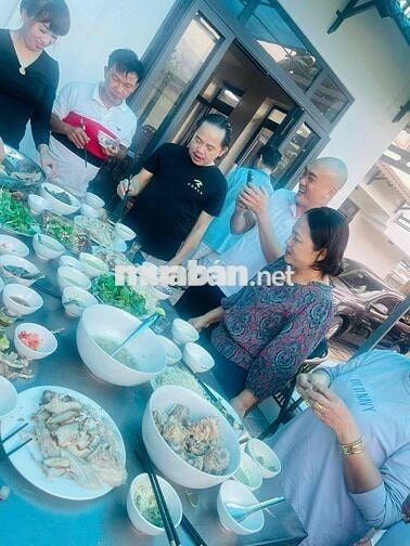 khu nghỉ dưỡng và mặt bằng kinh doanh
