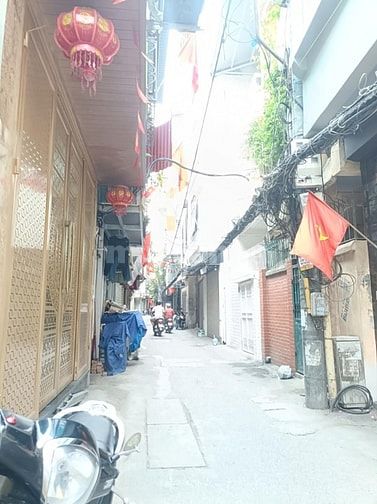 Đê La Thành – Đôgs Đa -  Ô TÔ – 84 m2 – 3 Tầng – MT ^ M – Giá 16.8 Tỷ.