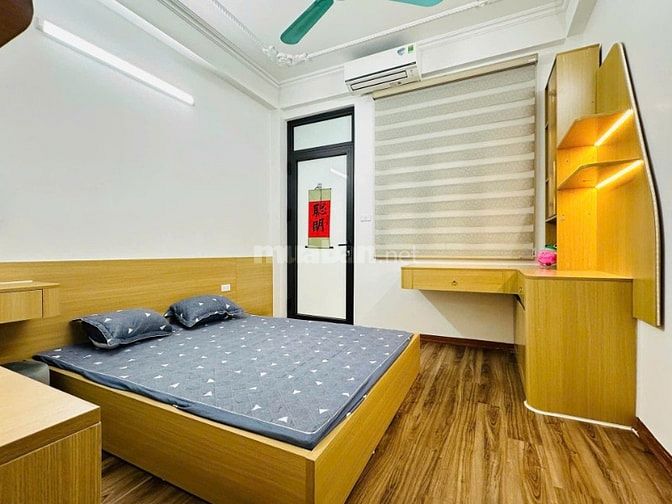 Phố Định Công Thượng, 30m2x5 tầng, ngõ nông gần phố, nội thấy đầy đủ.