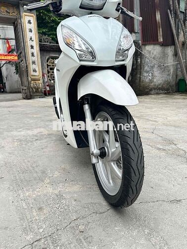 Honda Vision 2018 màu Trắng