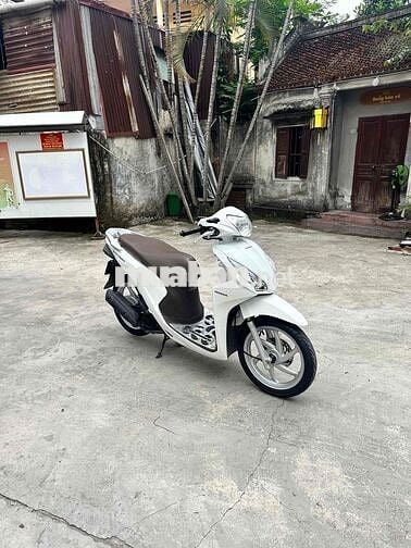 Honda Vision 2018 màu Trắng